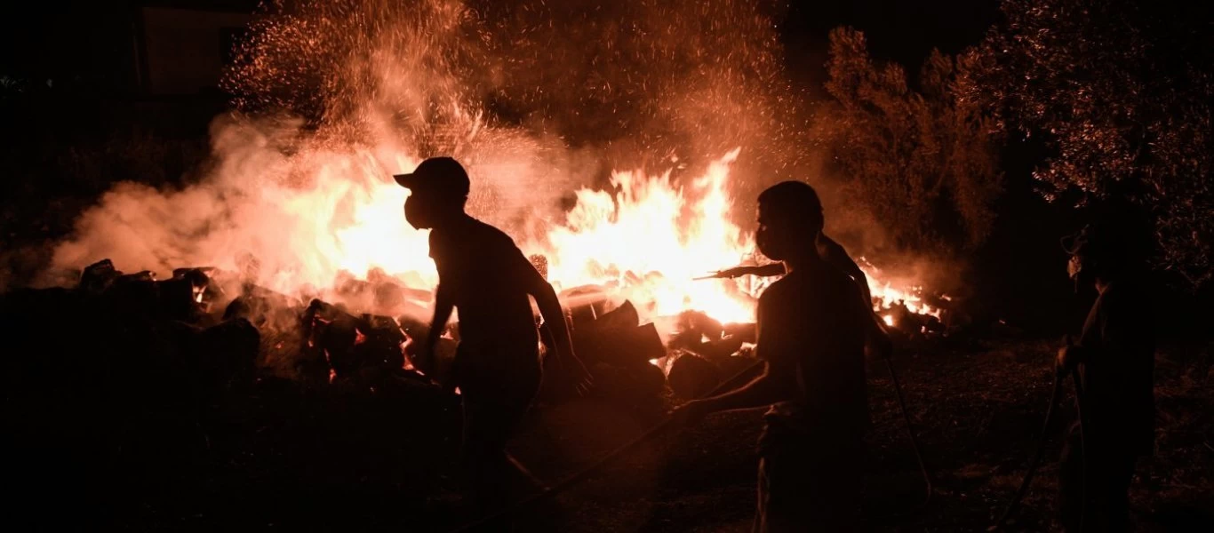 Φωτιά Εύβοια: Έφεραν το ΠΝ να βοηθήσει και το παράτησαν στην τύχη του - Χωρίς μέριμνα για τροφή και διαμονή